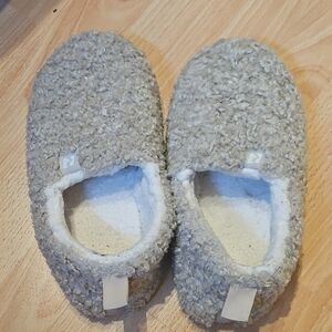 Cozy Textured Slippers